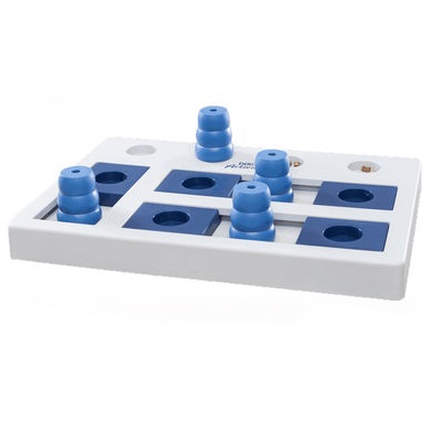 Trixie Dog activity Chess